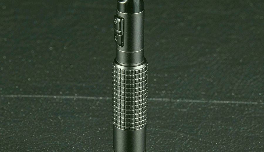 Algeria Convenience Store Long Shelf Vape packaging detail