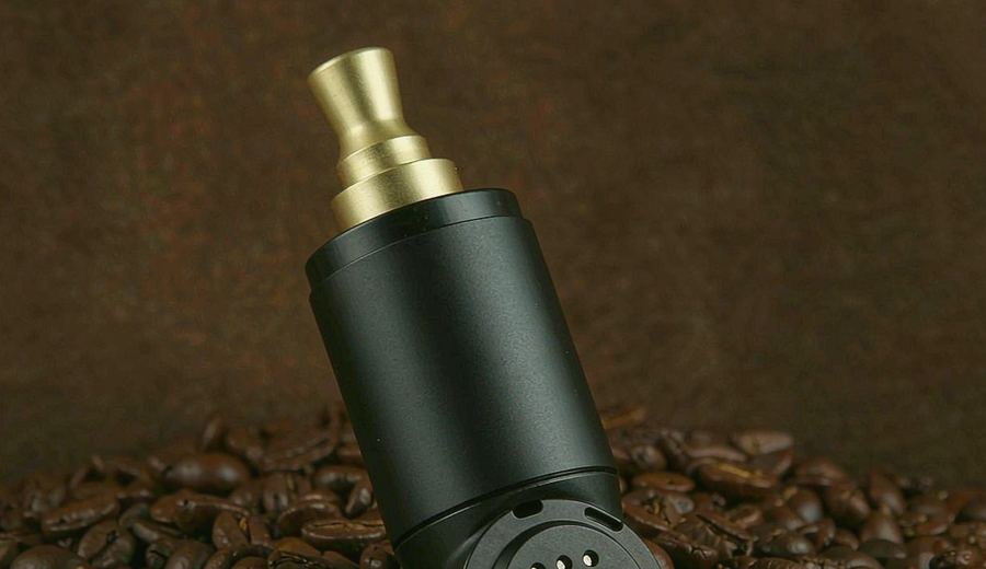 Algeria Convenience Store Long Shelf Vape packaging detail