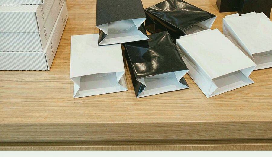 Algeria Convenience Store Long Shelf Vape packaging detail